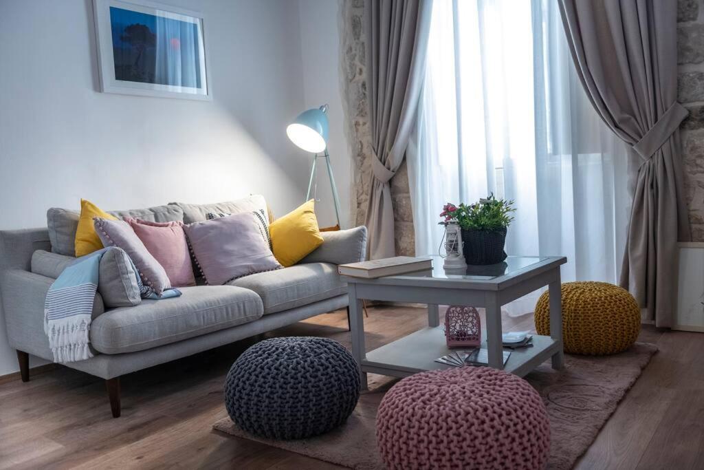 Flora-Heartbeat Old City Three Bedrooms Apartment Дубровник Екстер'єр фото