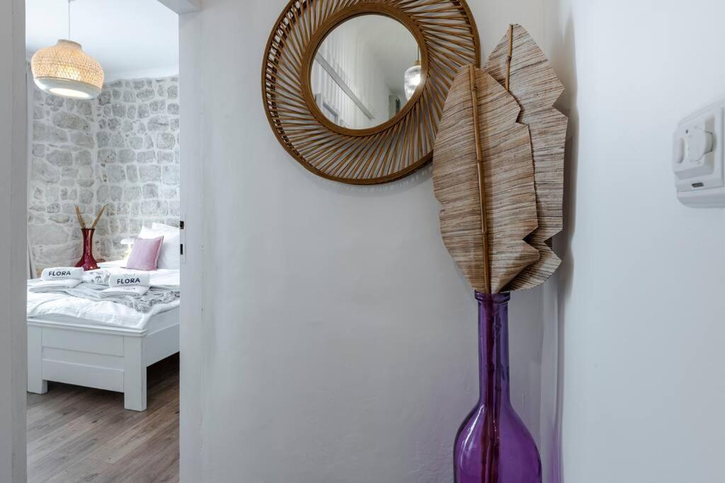 Flora-Heartbeat Old City Three Bedrooms Apartment Дубровник Екстер'єр фото
