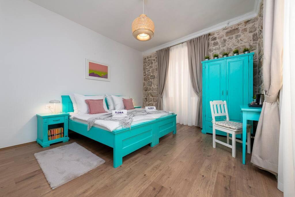 Flora-Heartbeat Old City Three Bedrooms Apartment Дубровник Екстер'єр фото
